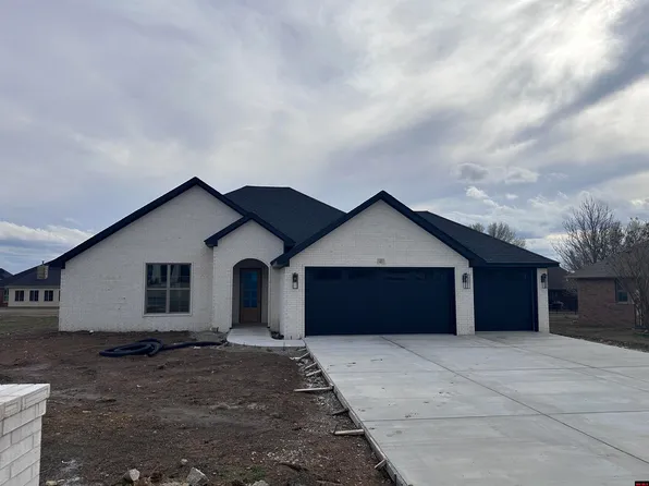 45 Colonial Ct, Mountain Home, AR 72653