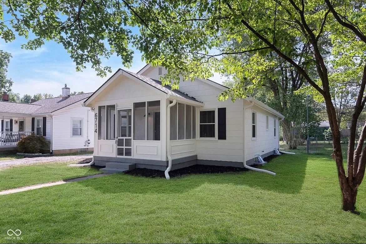 2 bed, 1904 sqft, $2,100 — Photo 1