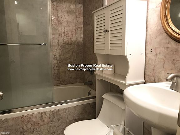 3 Gloucester #1 Boston - Back Bay Unit Photo 6 (2)