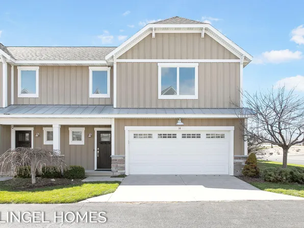920 W Savidge St #14, Spring Lake, MI 49456