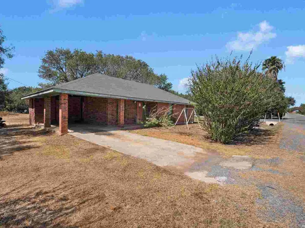 2826 County Road 1112, Pearsall, TX 78061