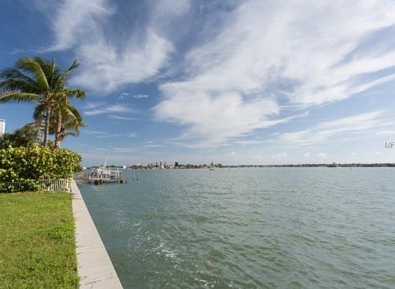 5th image of 5923 Bahia Way N