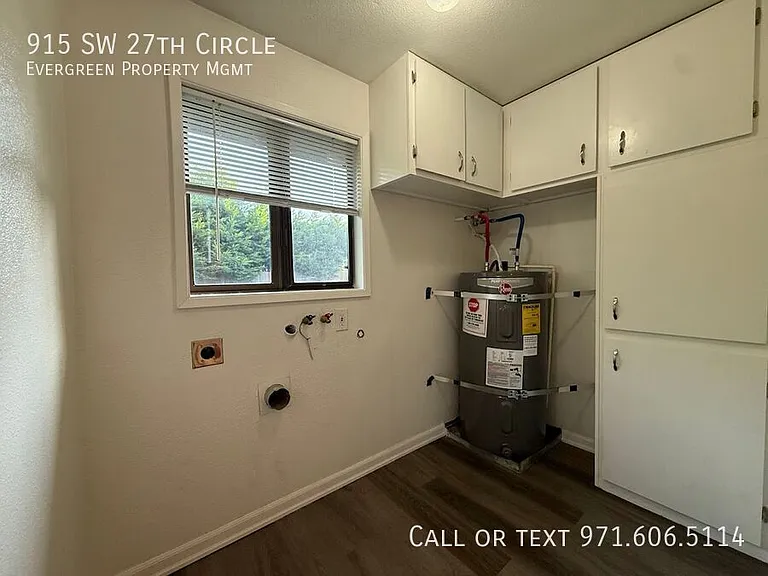 915 SW 27th Cir — Photo 21