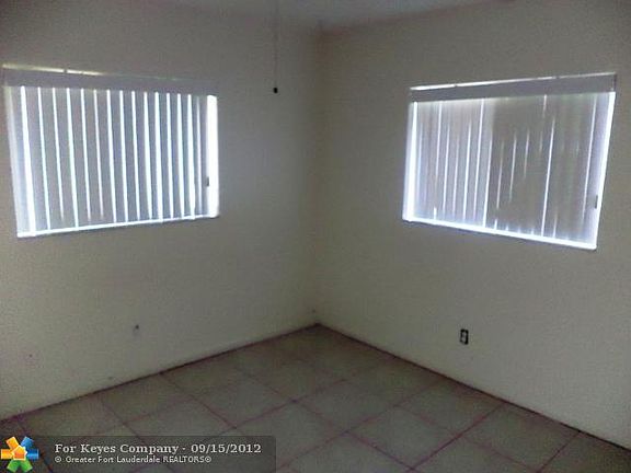 4th image of 2904 NE 8th Ter APT 104