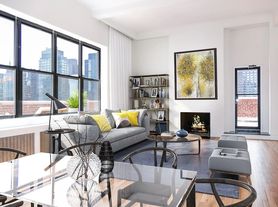 405 E 54th St