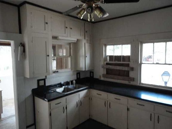 4th image of 650 Lesesne St
