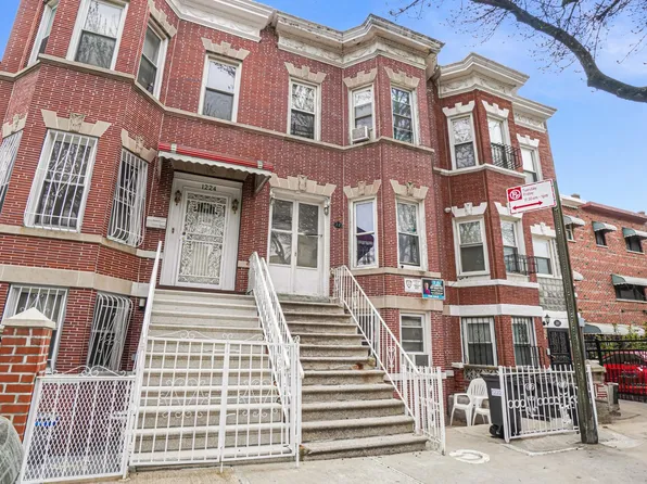 1222 Taylor Ave, Bronx, NY 10472