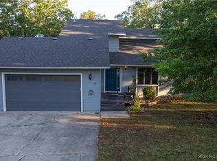 61 Rustic Pl, Camdenton, MO 65020