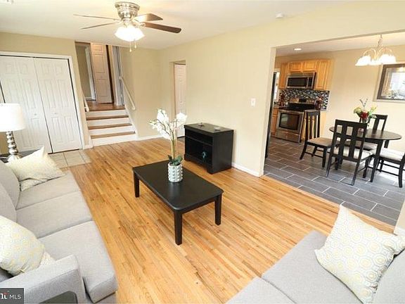 3rd image of 273 Oakfield Dr
