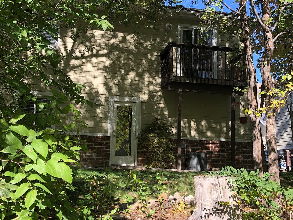 Private backyard area right on the Ogden River!