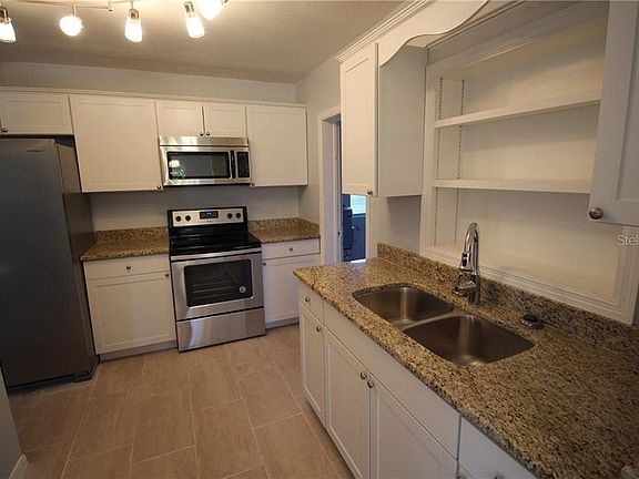 5th image of 2025 Fruitland Park Cir