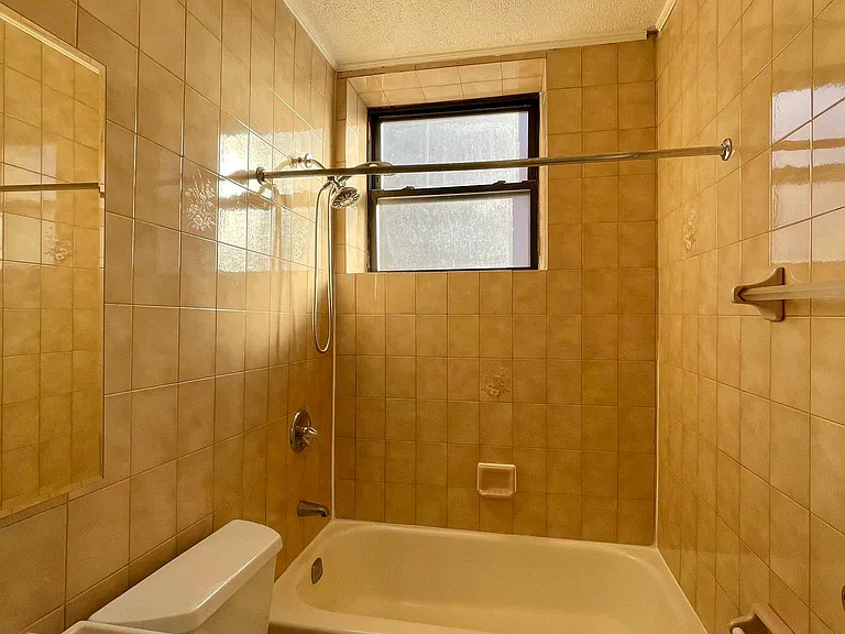 301 E 110th St #4D — Photo 12