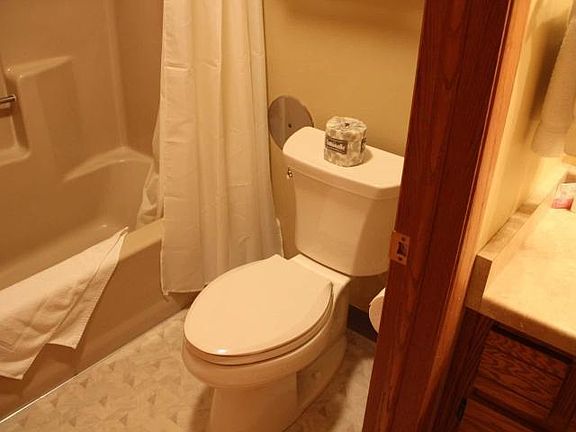 5th image of 4920 Landmark Cir #2225