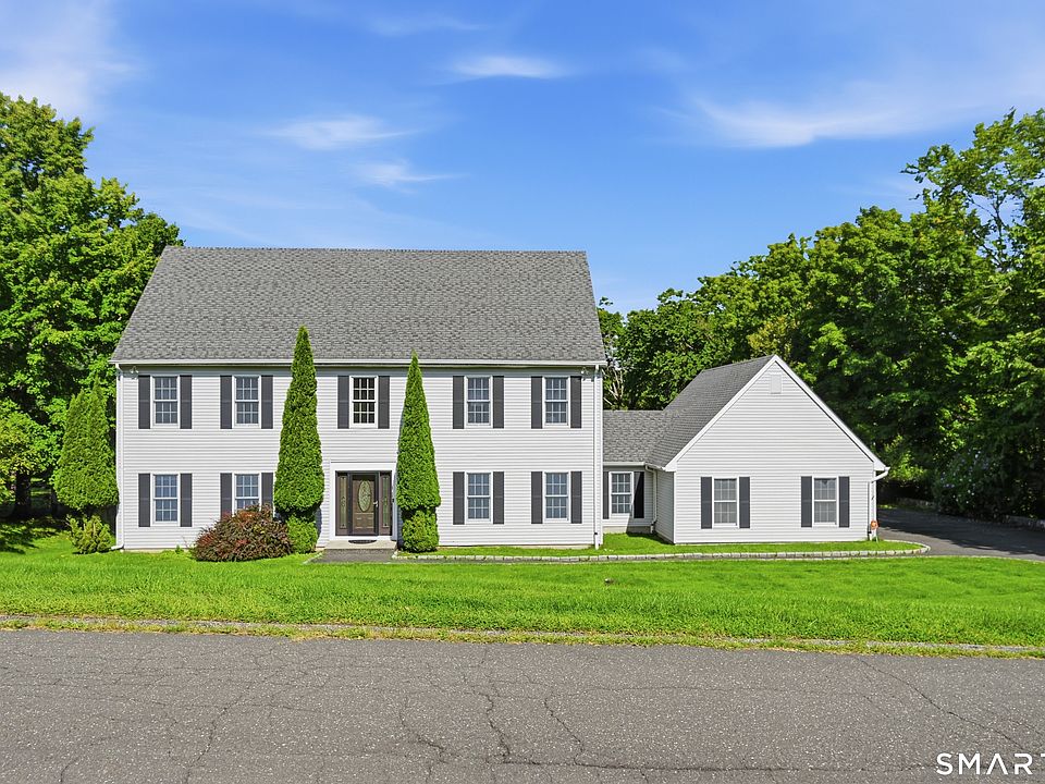 1st image of 8 Douglas Drive