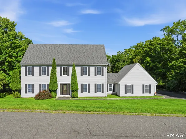 8 Douglas Drive, Danbury, CT 06811