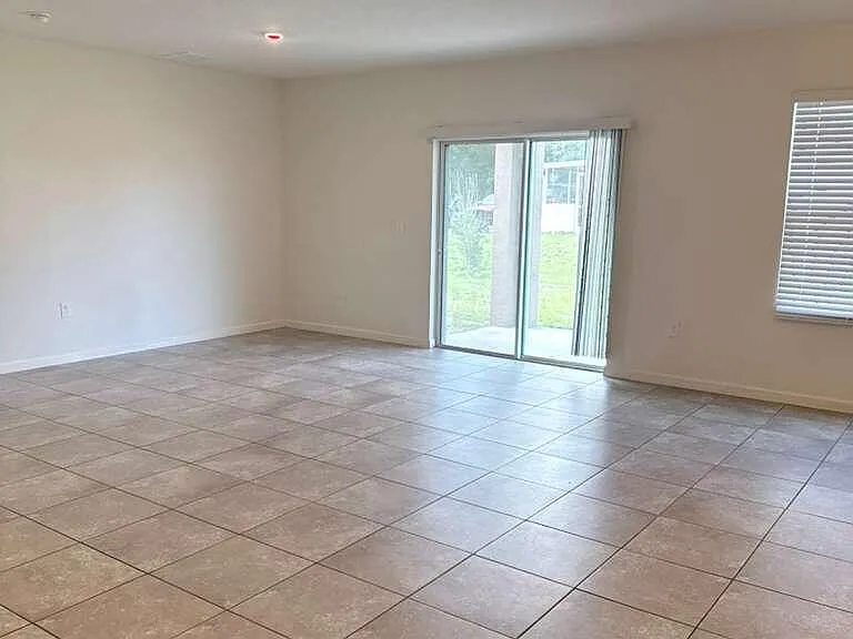 609 Concha St NW — Photo 9