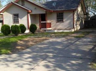 805 E 3rd St, Irving, TX 75060