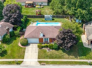 852 Sunset Dr, Englewood, OH 45322