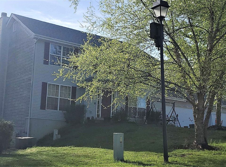 2nd image of 270 Sandra Way