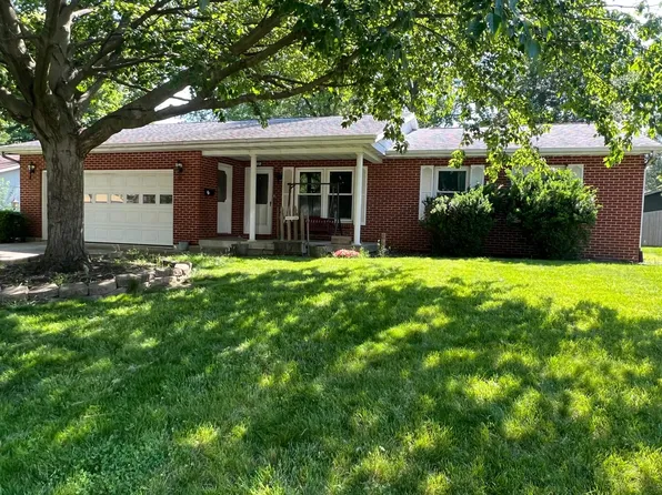 802 Royal Oak Dr, Saint Marys, OH 45885