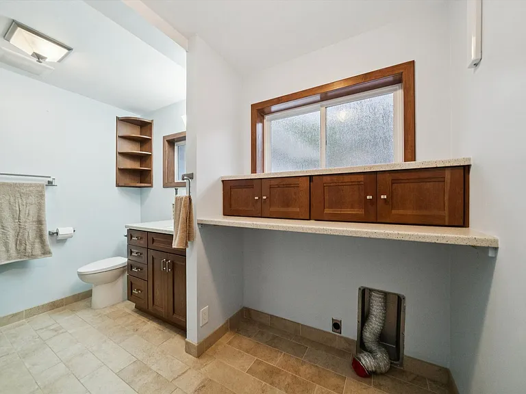 1831 SW Evans St — Photo 25
