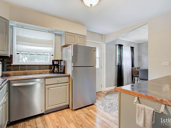 5th image of 7219 Larchwood Ln