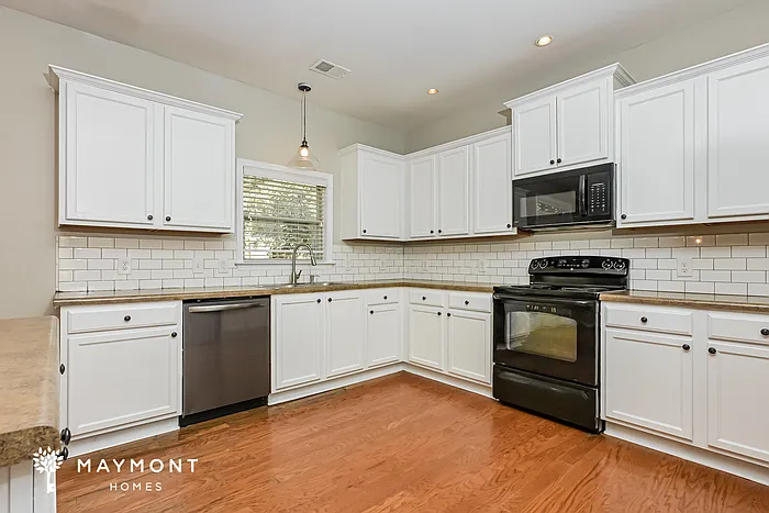 209 McEwen Ct — Photo 8