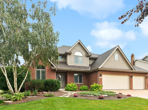 21219 S Wooded Cove Dr, Elwood, IL 60421