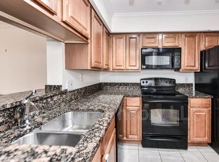 3312 Wyndham Cir APT 208, Alexandria, VA 22302