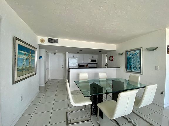 3rd image of 345 Ocean Dr APT 916