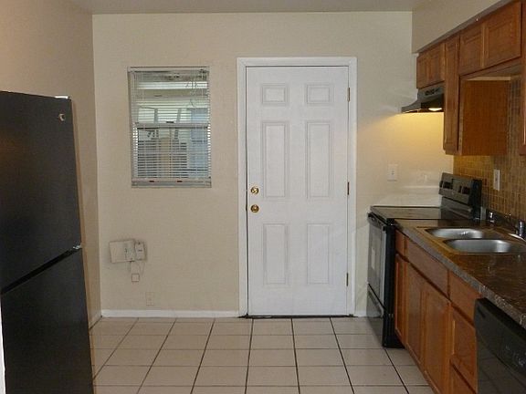 3rd image of 6311 S Roberts Ave APT B