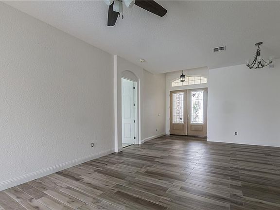 5th image of 23406 Dinhurst Ct