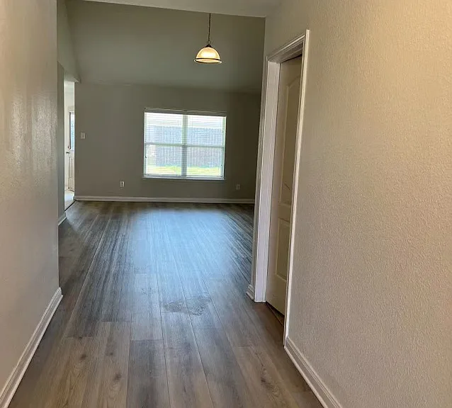 1221 Arizona Dr — Photo 14