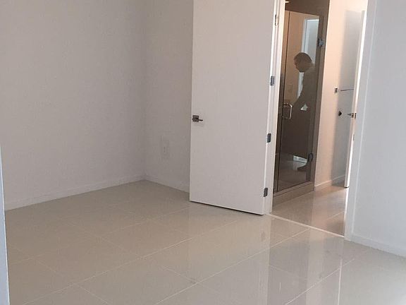 4th image of 5300 NW Paseo Blvd #706