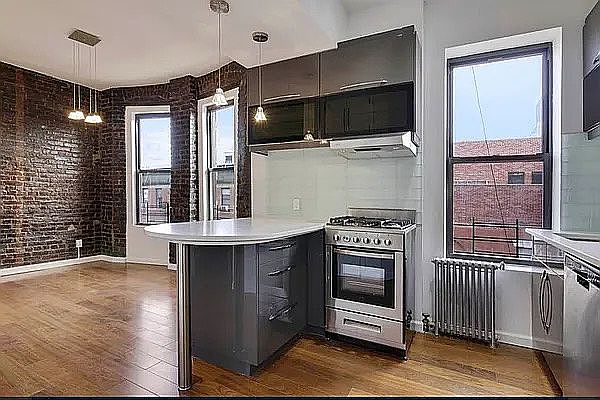 1st image of 261 Canal St #5