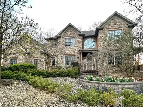 7508 Holzhauer Rd, Northfield, OH 44067