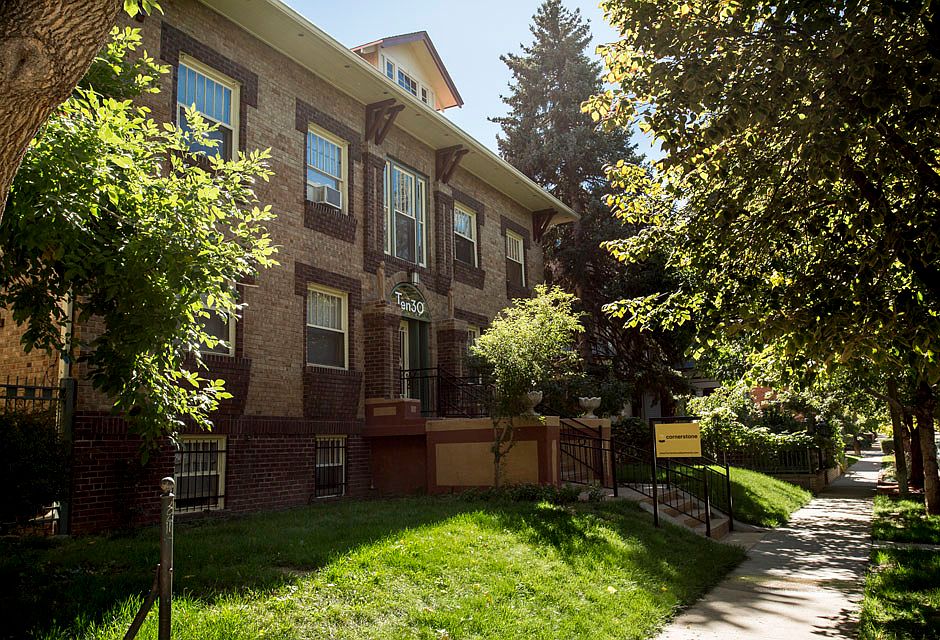 1st image of 1030 N Pearl St APT 04