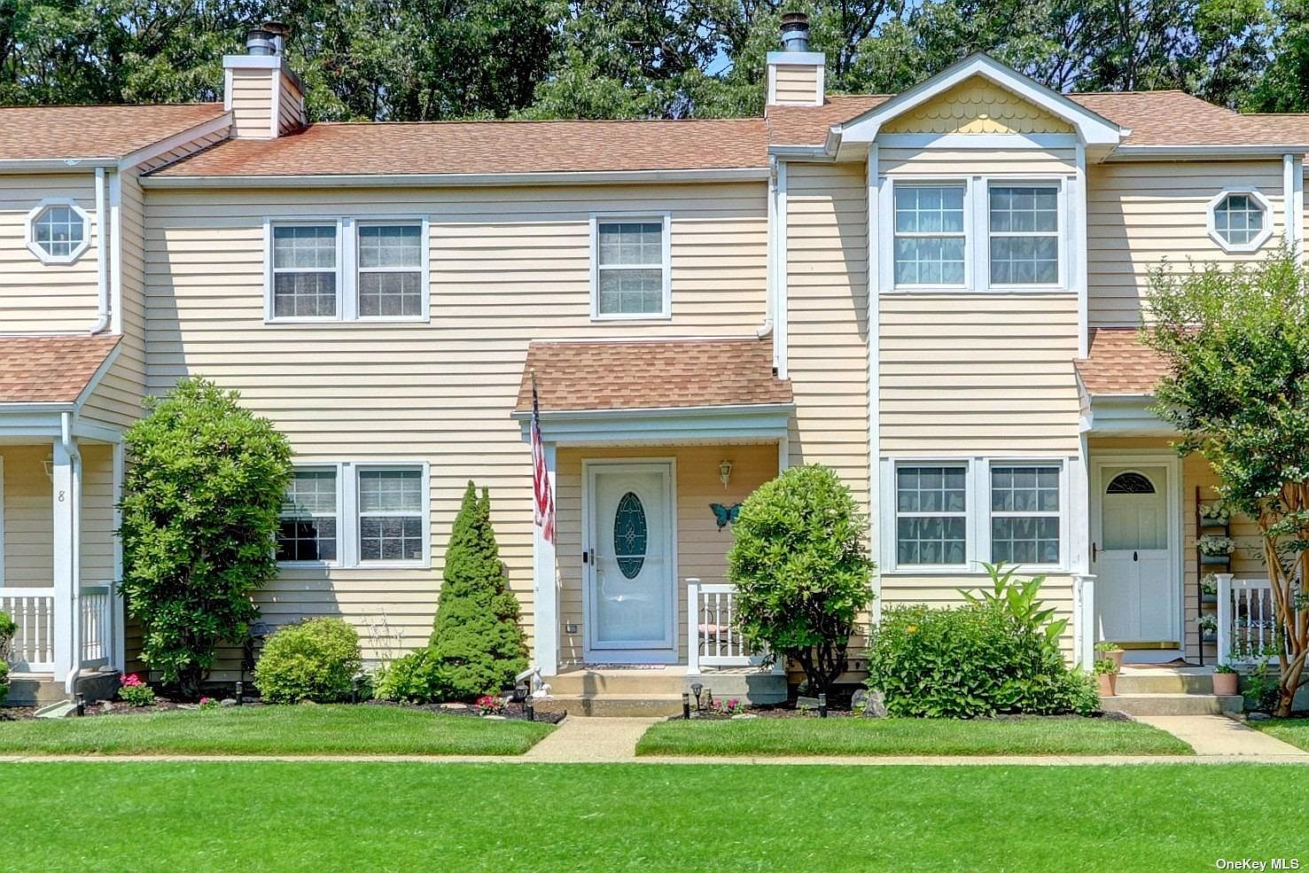 7 Taylor Commons UNIT 7, Yaphank, NY 11980 Zillow