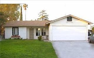 1st image of 18980 Claremont Ct