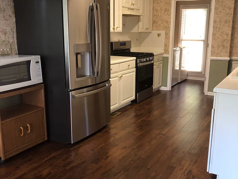 1066 Atherton Ln — Photo 8
