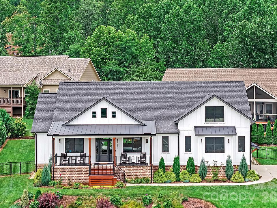 1st image of 559 Blacksmith Run Dr
