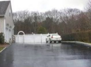 65 Deer Ln, Manorville, NY 11949