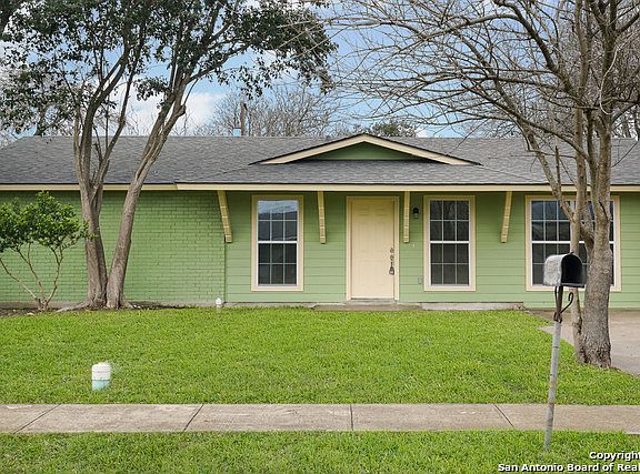 3rd image of 10618 Wayward Dr
