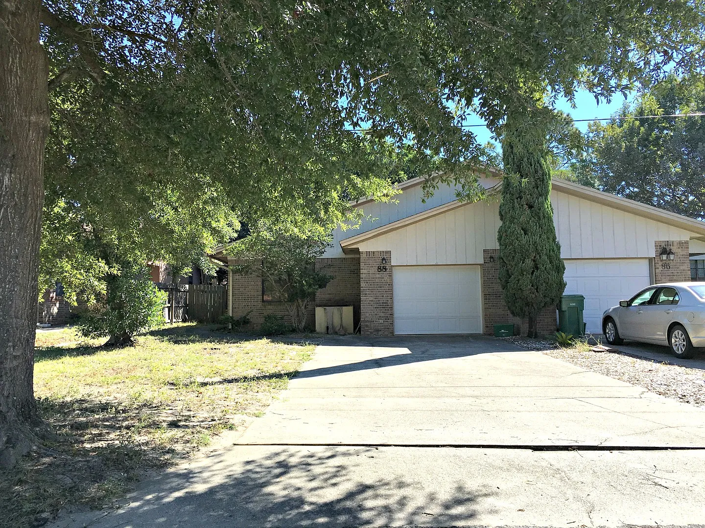 Spacious 2 Bedroom Unit Near Eglin Air Force Base! — Photo 1