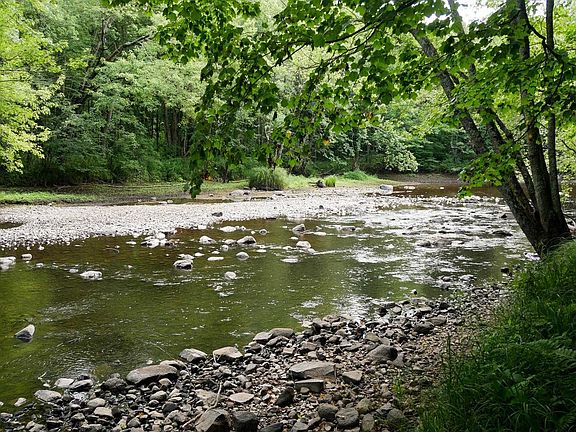 3rd image of +/-2.39 Acres W RIVERSIDE DRIVE
