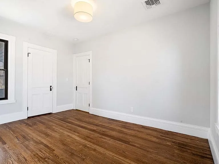 31 Monadnock St #1 — Photo 11