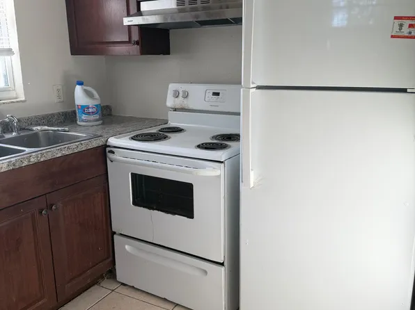 3744 135th Ave APT A, Largo, FL 33771