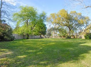 4002 Oak St, Morehead City, NC 28557