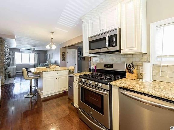 4th image of 470 Oakdale Ave