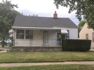 2042 Riverbank St, Lincoln Park, MI 48146